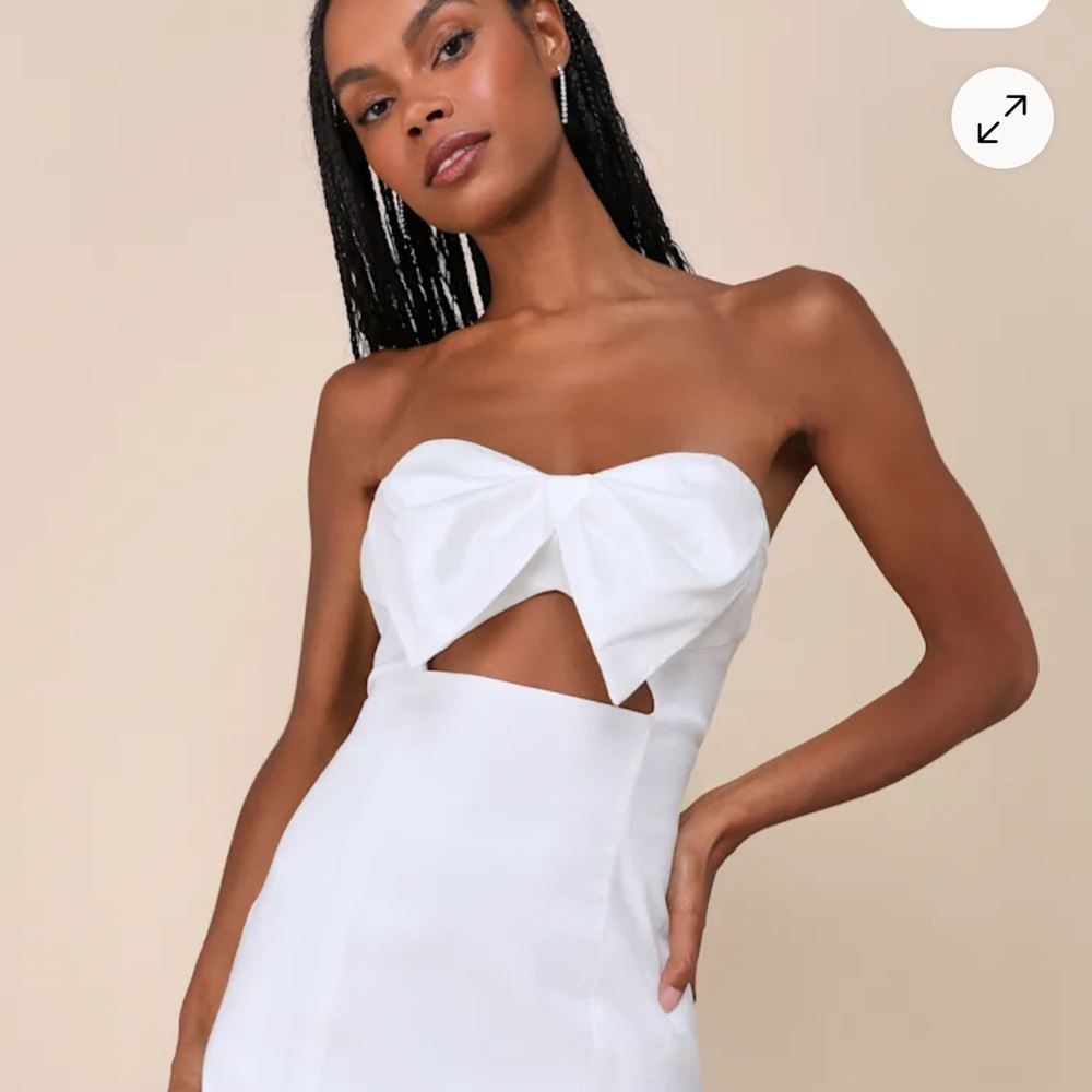 Elegant White Strapless Dress